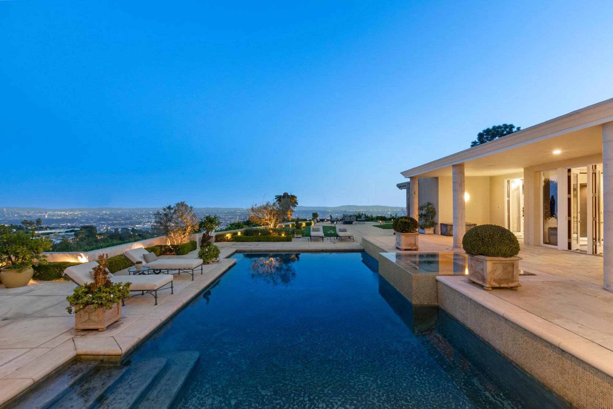 Trousdale Grand Villa ลอสแอนเจลิส ภายนอก รูปภาพ